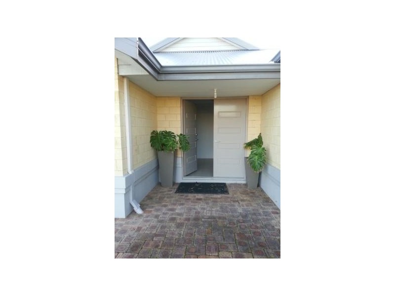 7 Tectona Way, Halls Head WA 6210