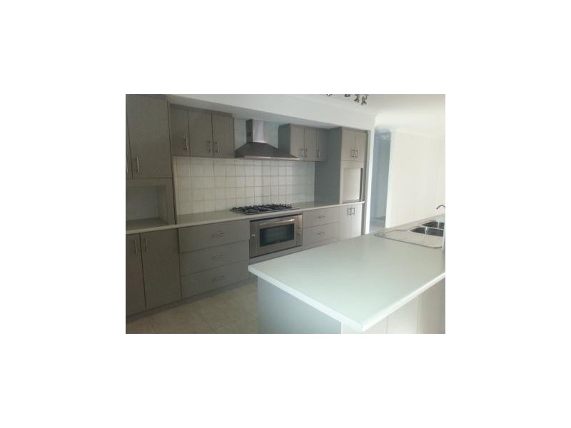 7 Tectona Way, Halls Head WA 6210