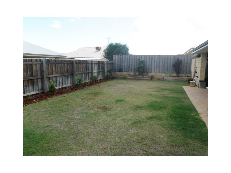 7 Tectona Way, Halls Head WA 6210