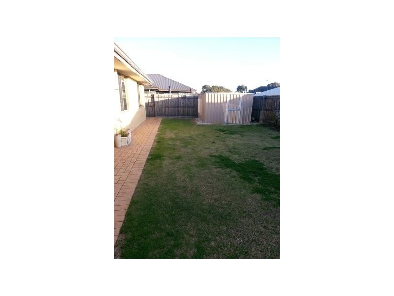 7 Tectona Way, Halls Head WA 6210