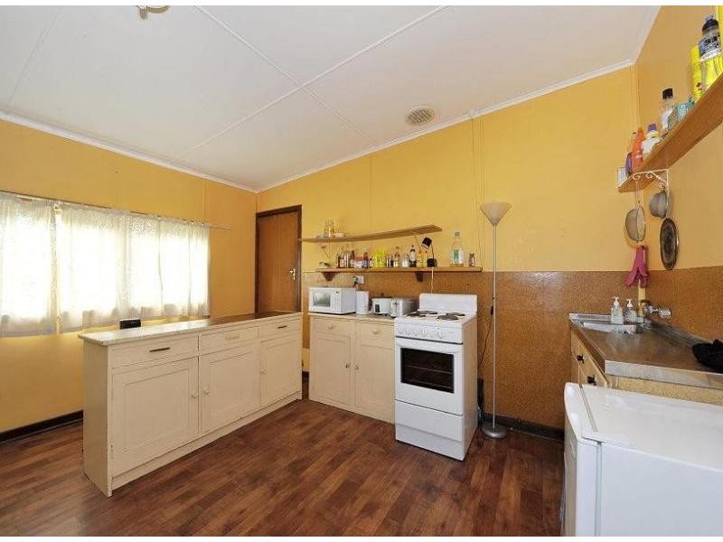 39 Shayne Street, Halls Head WA 6210