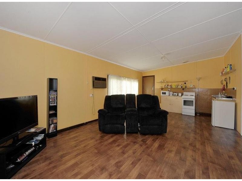 39 Shayne Street, Halls Head WA 6210