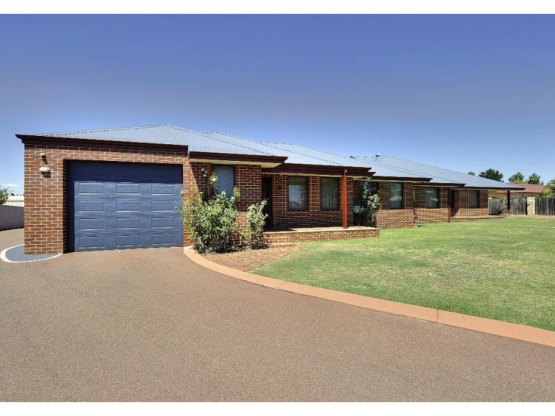 13 Wattleglen Ave, Erskine WA 6210