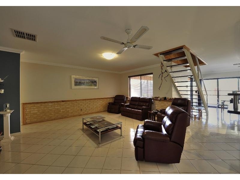 13 Wattleglen Ave, Erskine WA 6210