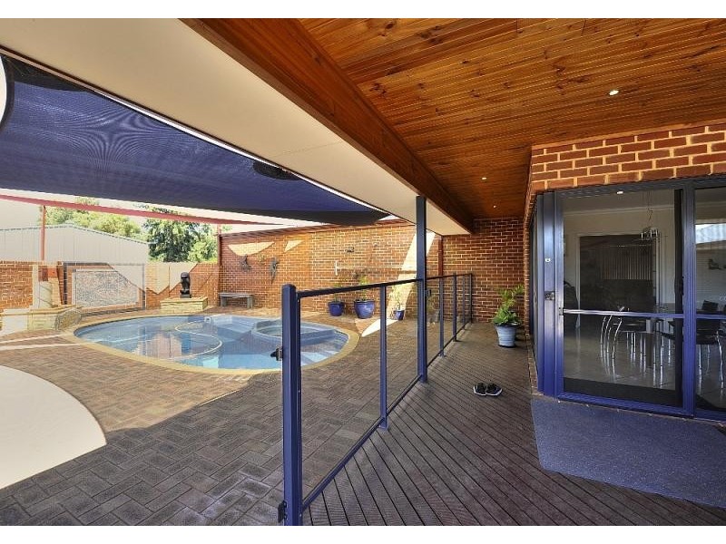 13 Wattleglen Ave, Erskine WA 6210