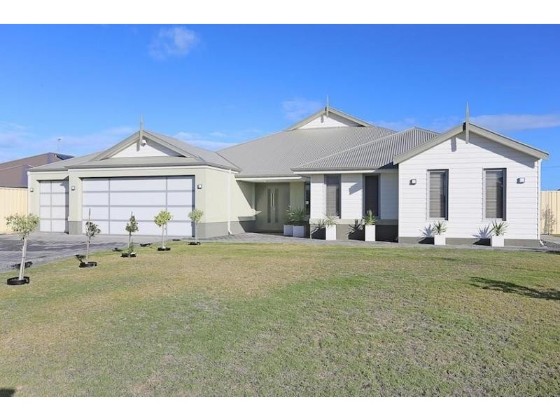 19 Arpentuer Turn, Madora Bay WA 6210
