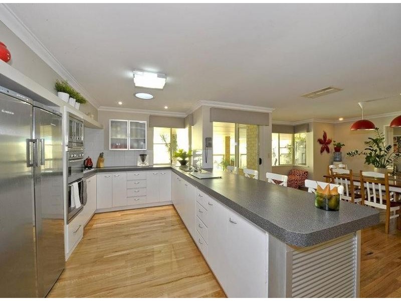 21 Victoria Circle, Greenfields WA 6210
