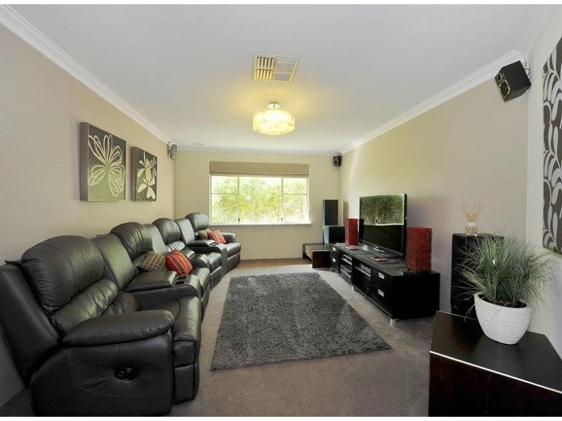 21 Victoria Circle, Greenfields WA 6210
