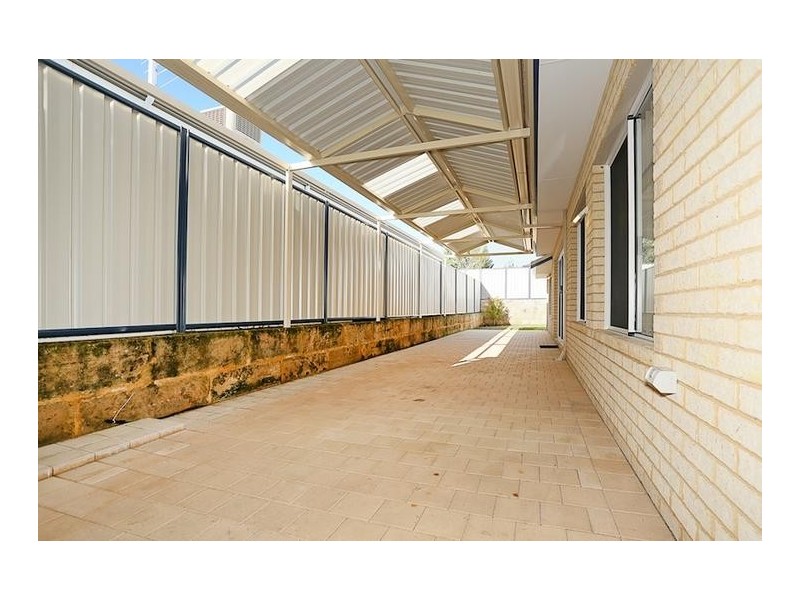 6 Moonbrook Way, Meadow Springs WA 6210