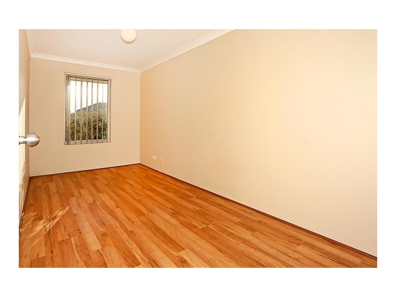 6 Moonbrook Way, Meadow Springs WA 6210