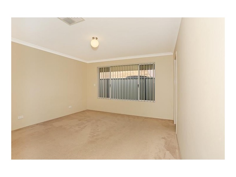 6 Moonbrook Way, Meadow Springs WA 6210