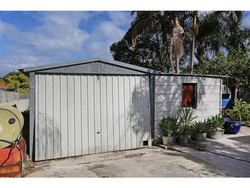 33 Service Street, Mandurah WA 6210