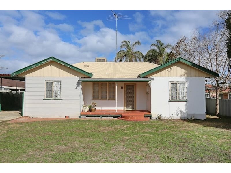 33 Service Street, Mandurah WA 6210