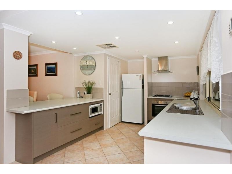 42 Admiralty Crescent, Halls Head WA 6210