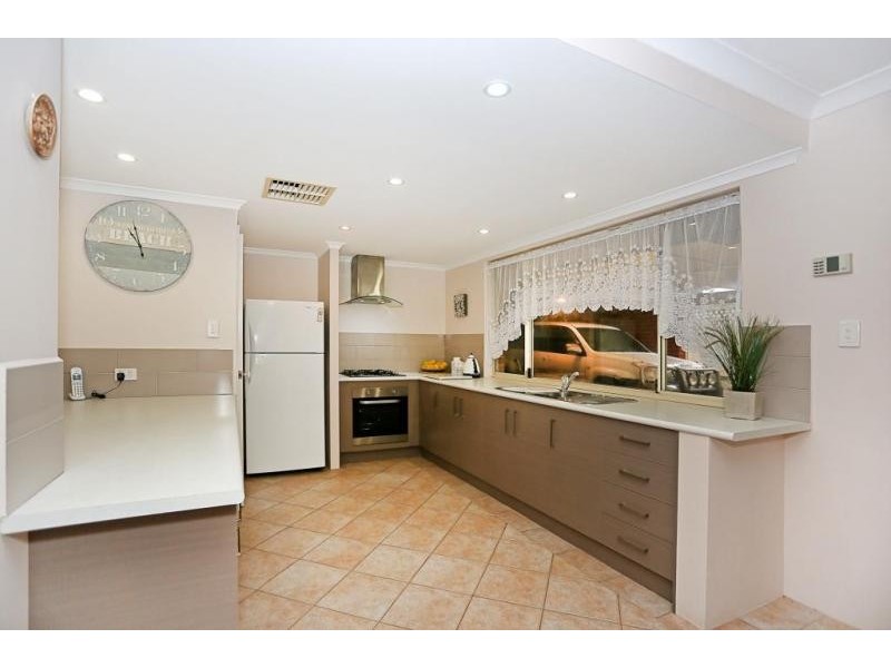 42 Admiralty Crescent, Halls Head WA 6210