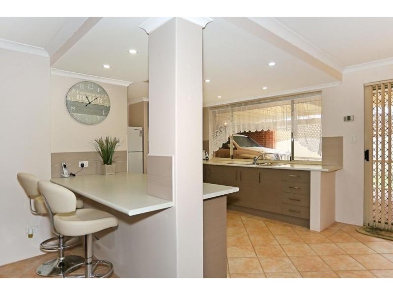 42 Admiralty Crescent, Halls Head WA 6210