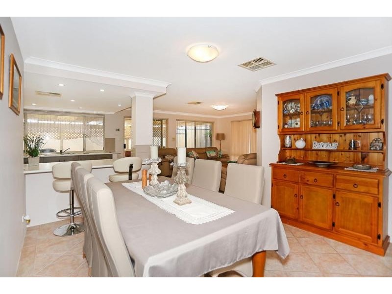 42 Admiralty Crescent, Halls Head WA 6210