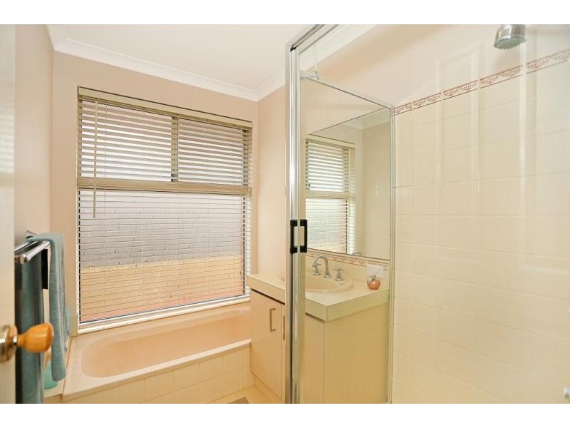 42 Admiralty Crescent, Halls Head WA 6210