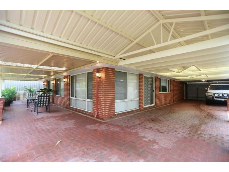 42 Admiralty Crescent, Halls Head WA 6210