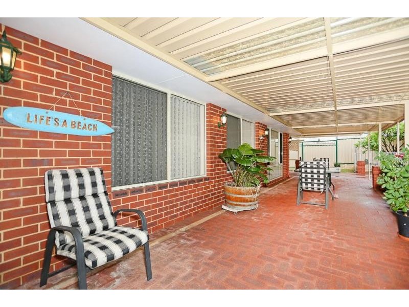 42 Admiralty Crescent, Halls Head WA 6210