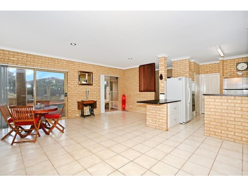 37 Seawind Drive, Silver Sands WA 6210