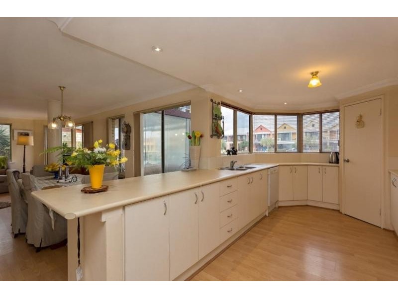 23 San Marco Quays, Halls Head WA 6210