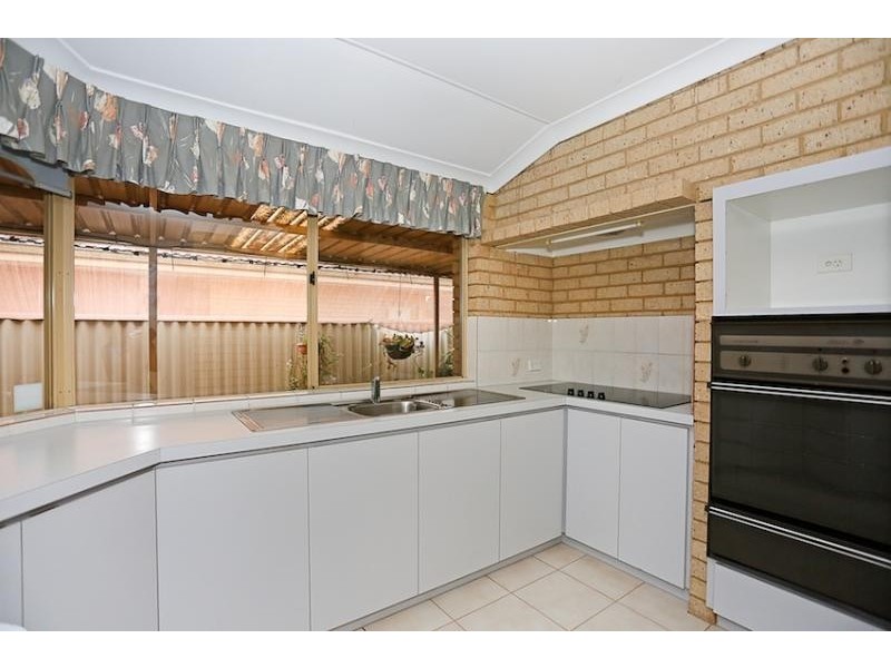 3b Windermere Way, Greenfields WA 6210