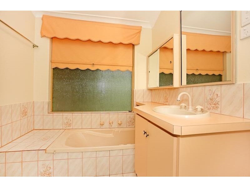 3b Windermere Way, Greenfields WA 6210