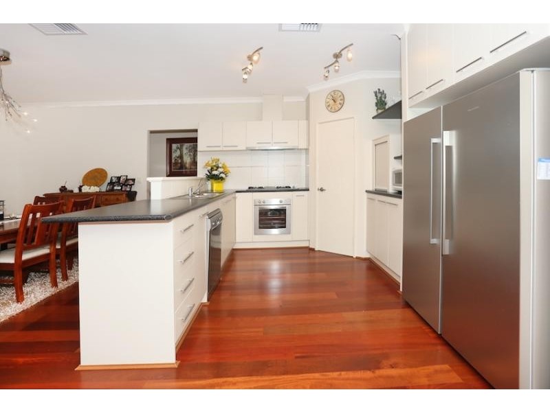 18 Joshua Carrol Street, Madora Bay WA 6210