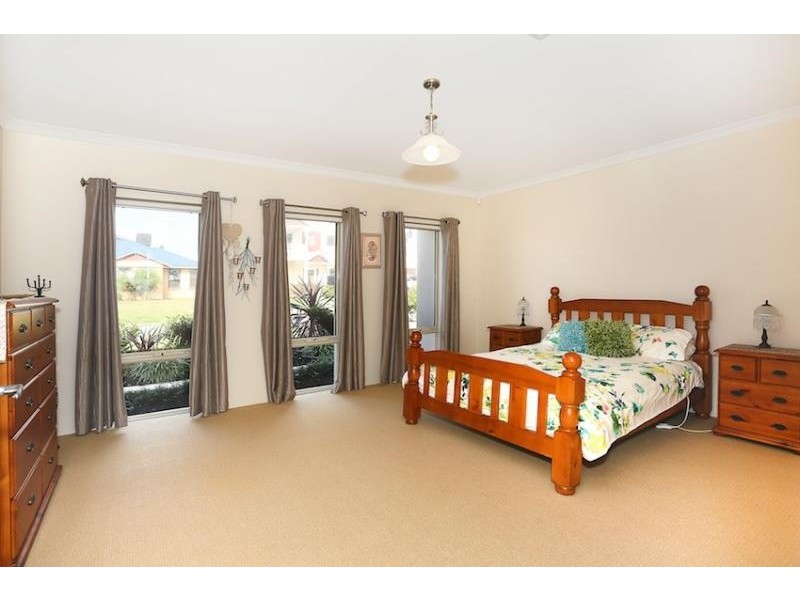 18 Joshua Carrol Street, Madora Bay WA 6210