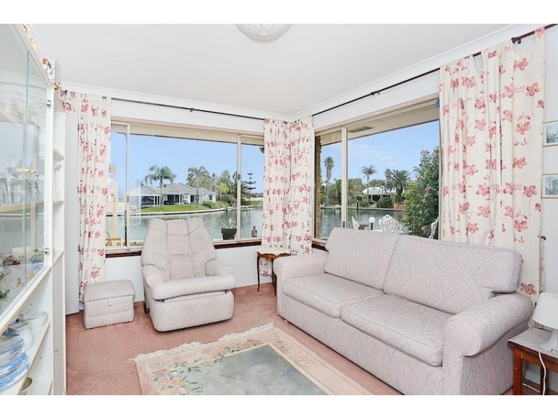 14 Donnelly Gardens, Dudley Park WA 6210