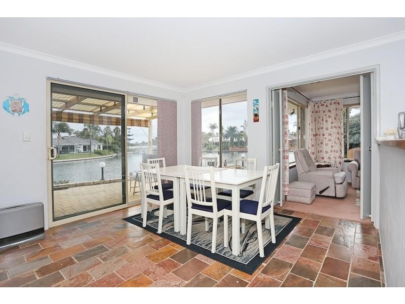 14 Donnelly Gardens, Dudley Park WA 6210