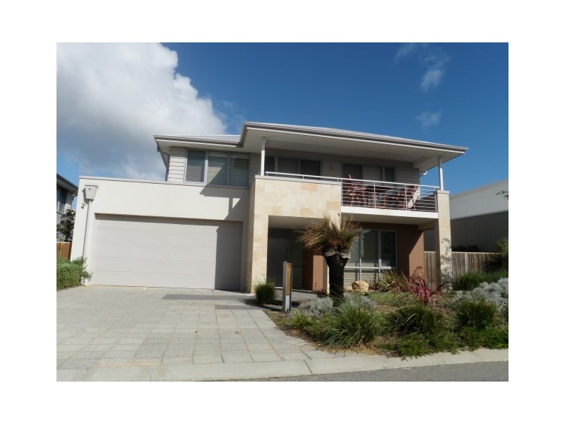 21 Sugarwood Terrace, Halls Head WA 6210