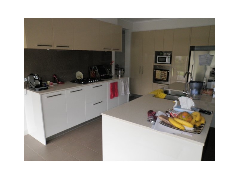 21 Sugarwood Terrace, Halls Head WA 6210