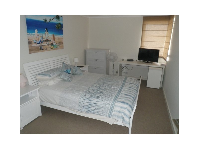 21 Sugarwood Terrace, Halls Head WA 6210