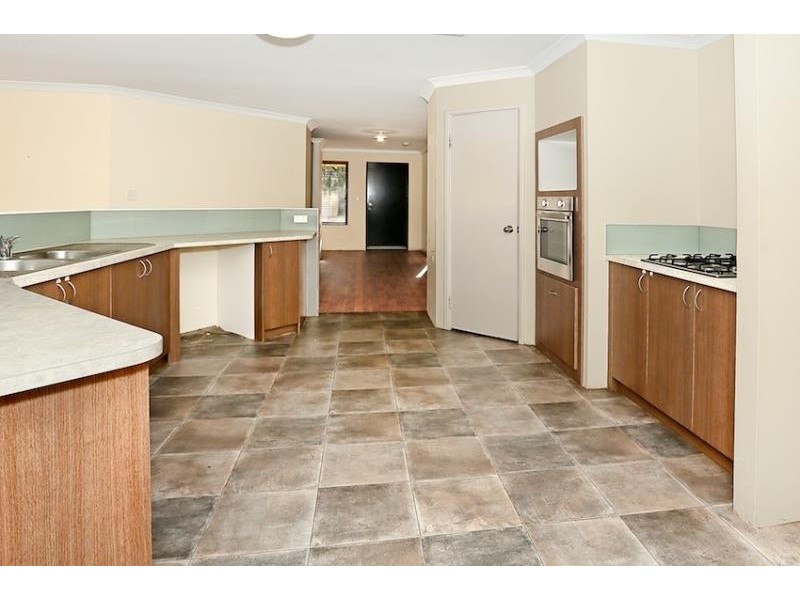 24 Honeydew Trail, Wannanup WA 6210
