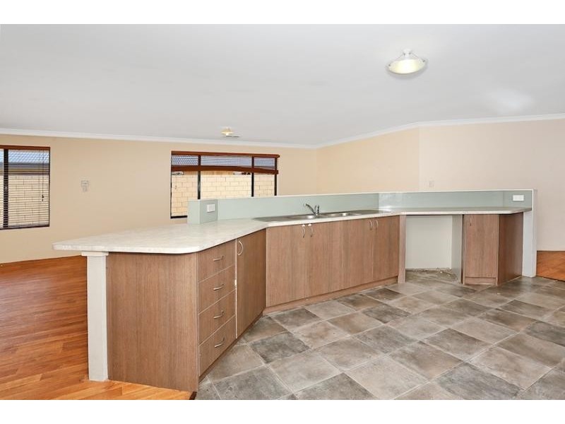 24 Honeydew Trail, Wannanup WA 6210