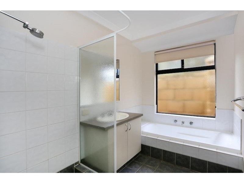 24 Honeydew Trail, Wannanup WA 6210