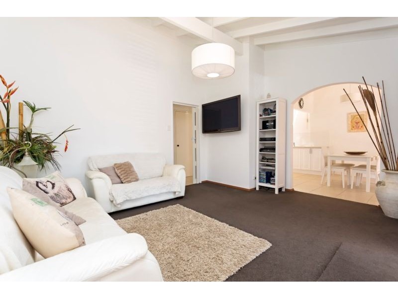 2/72 Sholl Street, Mandurah WA 6210