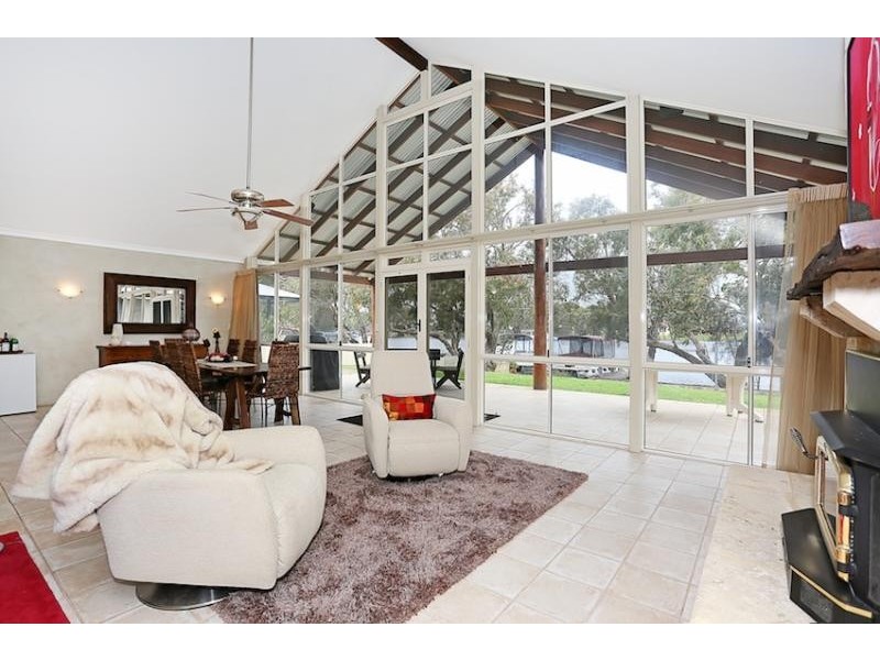 104 Culeenup Road, North Yunderup WA 6208