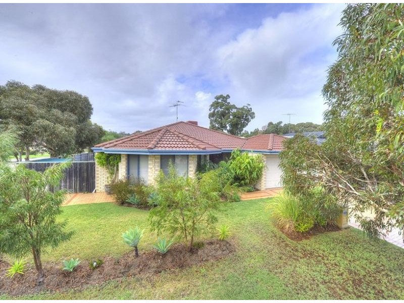 50 Summerlea Avenue, Meadow Springs WA 6210