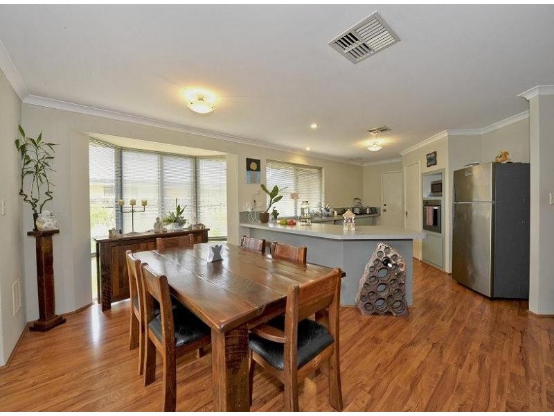 50 Summerlea Avenue, Meadow Springs WA 6210