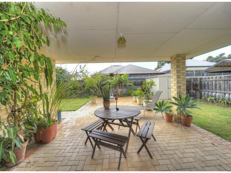 50 Summerlea Avenue, Meadow Springs WA 6210