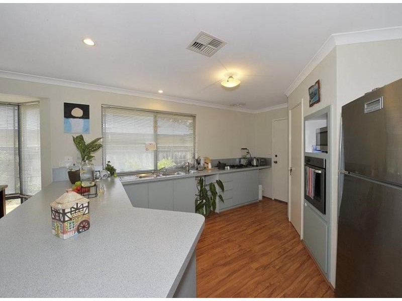 50 Summerlea Avenue, Meadow Springs WA 6210