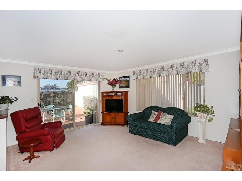 27 Rousham Crescent, Erskine WA 6210