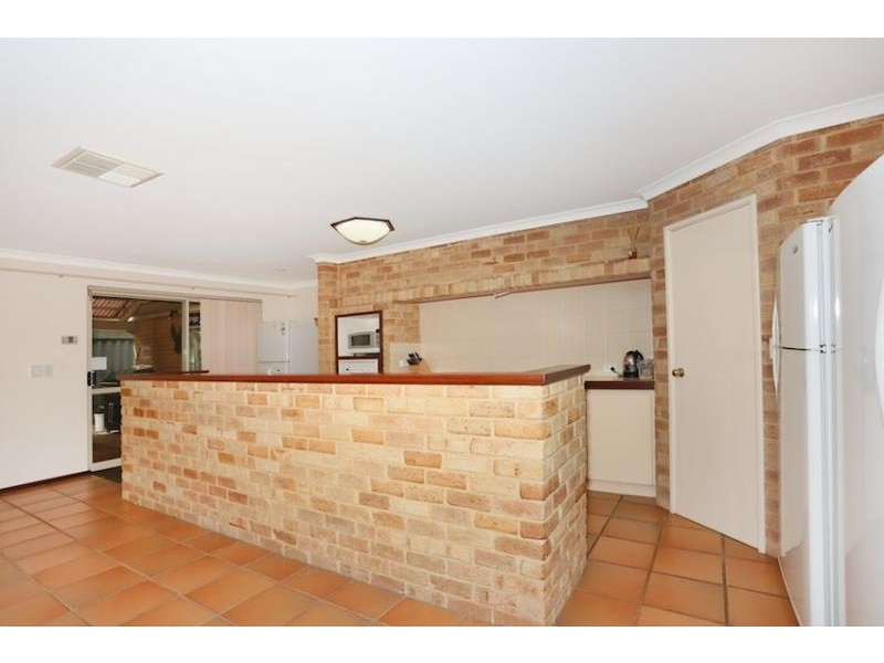 8 Leveque Loop, San Remo WA 6210