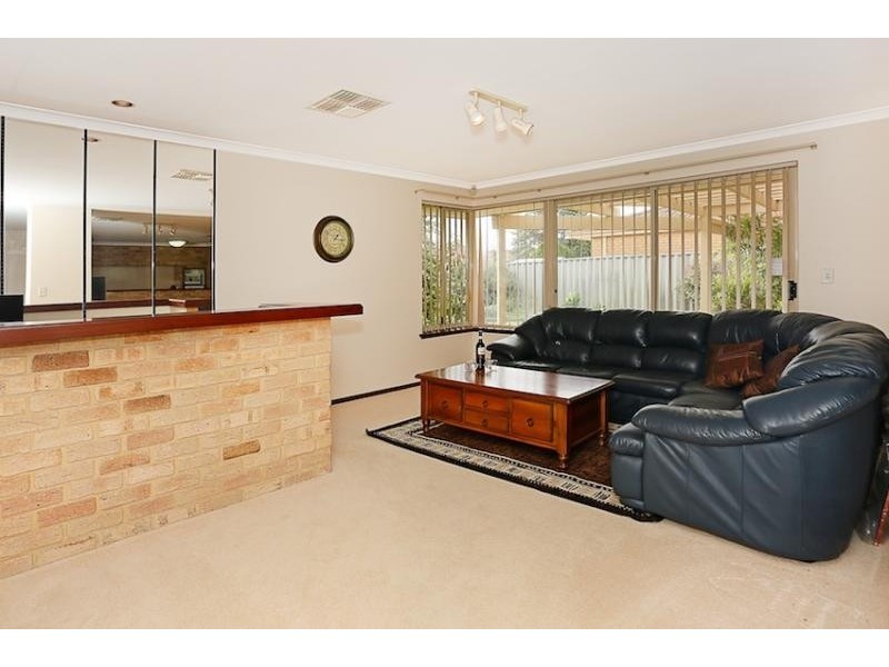 8 Leveque Loop, San Remo WA 6210