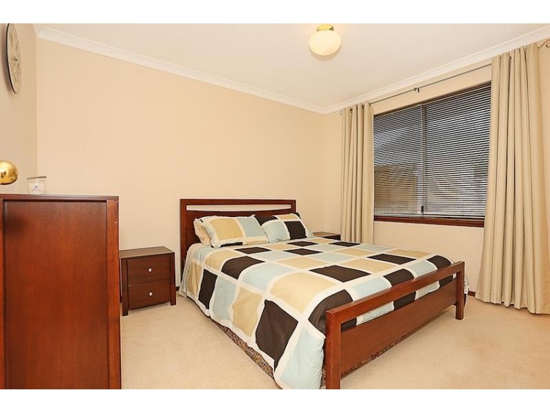 8 Leveque Loop, San Remo WA 6210