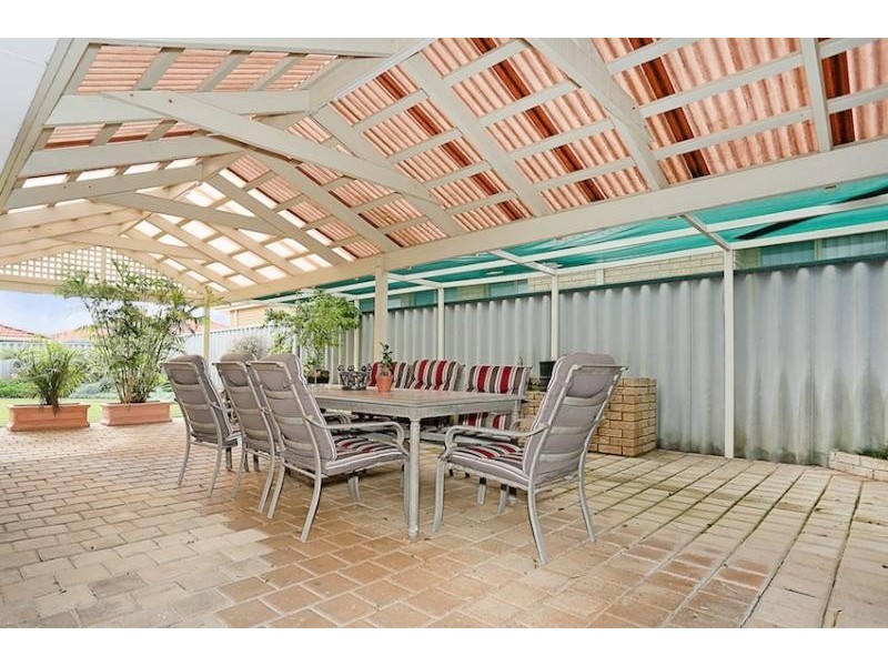 8 Leveque Loop, San Remo WA 6210