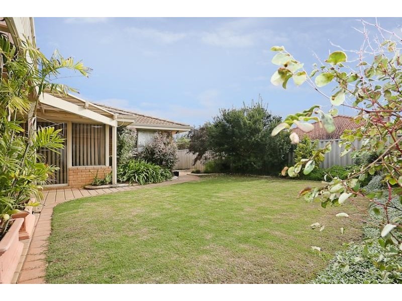 8 Leveque Loop, San Remo WA 6210